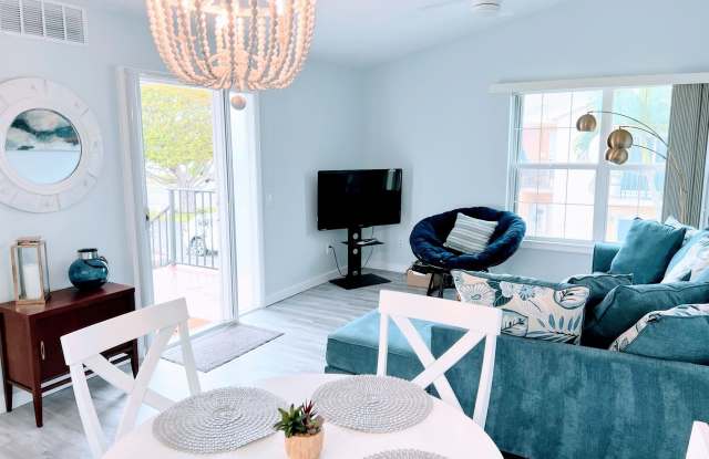 647 Waterside Drive Gallery 4