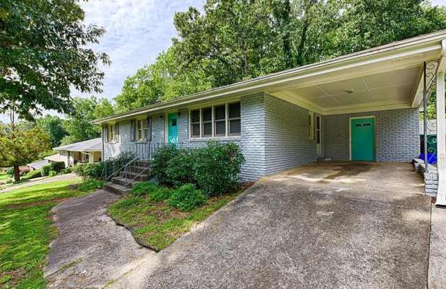 3884 Honeysuckle Drive SE Gallery 3