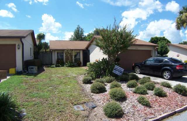 Two-Bedroom Home with Community Pool Gallery 1