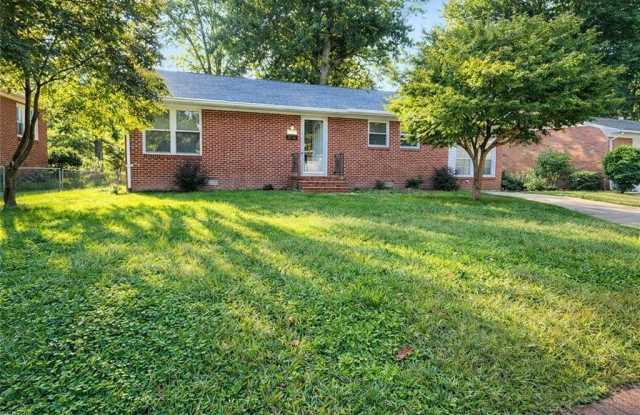 110 Prince George Drive - 110 Prince George Drive, Hampton, VA 23669