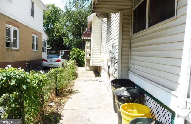 929 REVERE AVENUE Gallery 3