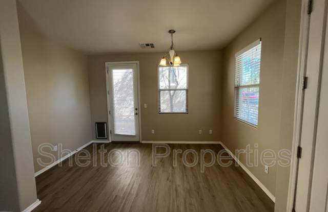 2958 N Clanton St Gallery 4