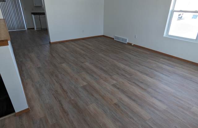 2949 Popplewood Ct Gallery 2