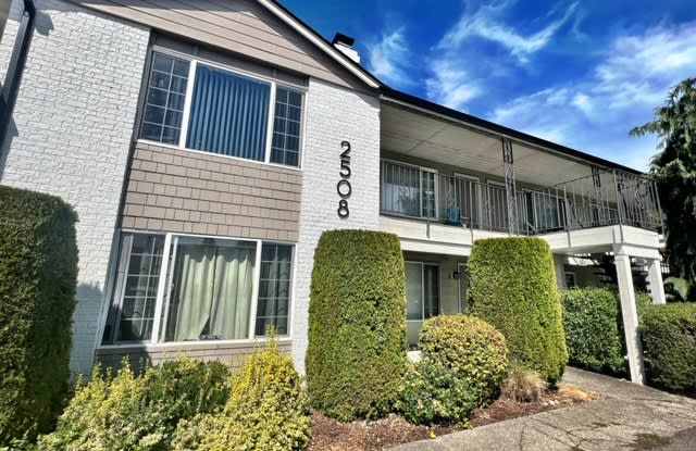 2512 Crystal Springs Rd W #4 photos photos