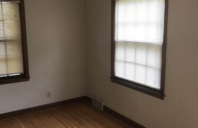 4242 North Girard Avenue Gallery 4