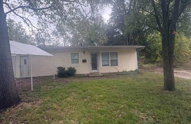 Section 8 approved 3 bedroom 1 bathroom home for rent in Cahokia Gallery 1