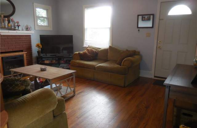 38 Upland Avenue Gallery 2