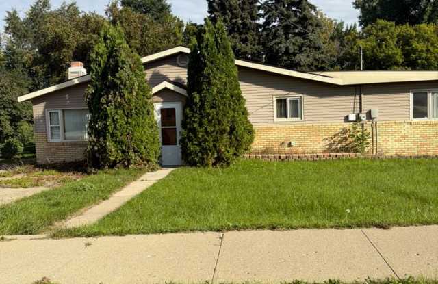 Charming Home in Prime Minot Location photos photos