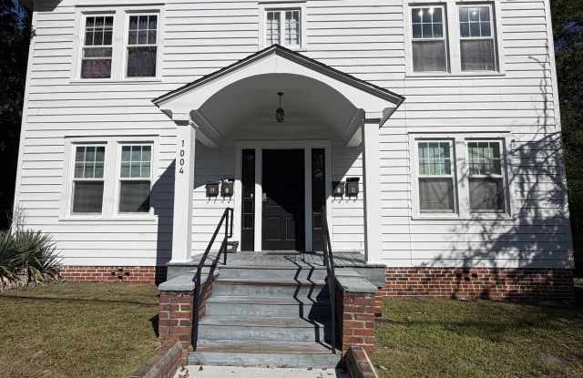 1004-6th Avenue Unit D Gallery 1