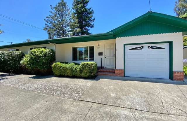 Beautifully Renovated 2‑Bedroom Duplex Near Downtown Napa & Fuller Park photos photos