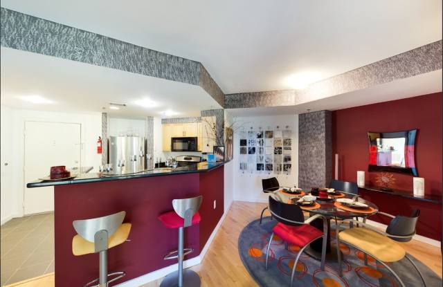 Professionally Managed, 2 Bedroom 1 Bathroom Condo // Cleveland Park// Amenity Rich Condo photos photos