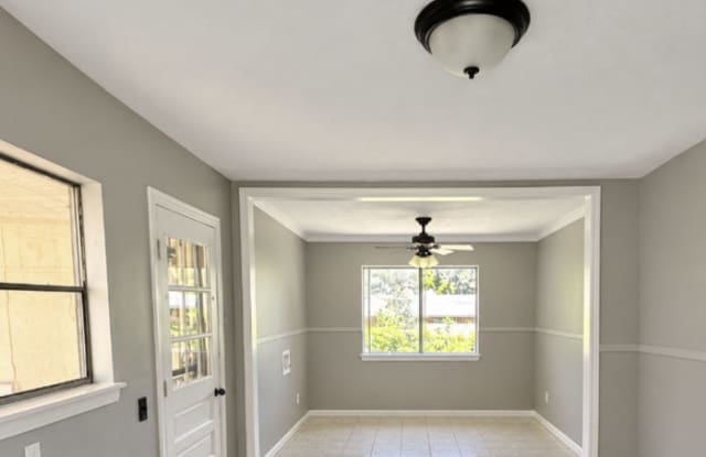 1604 Lewellen Road Gallery 4