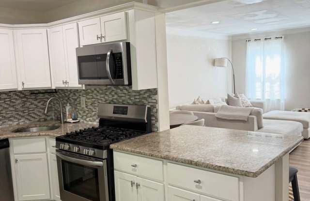 2 BR 1 BA Galloway Townhome Gallery 3