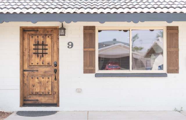 FANTASTIC Furnished 4 Bed/2 Bath Home w/ Private Pool in Tempe!! Gallery 4