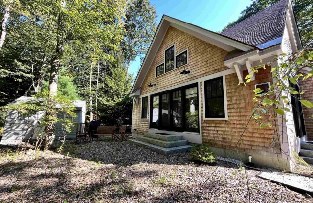 59 West Atlantic Avenue - 59 West Atlantic Avenue, Rockingham County, NH 03870