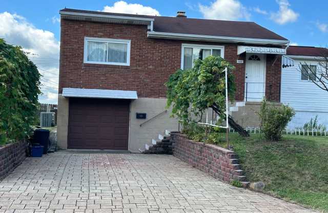 Spacious 2 Bedroom 1 bath Home - 302 Meadowlark Lane, West Mifflin, PA 15122