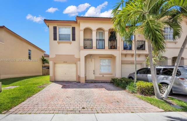 12864 SW 133rd Ter photos photos