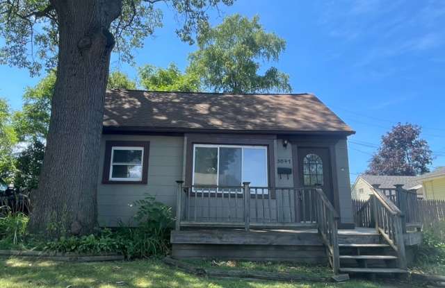 Eclectic Ferndale Charmer photos photos