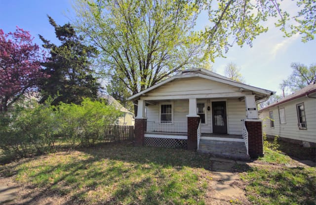 530 Northeast Scotland Avenue - 530 Northeast Scotland Avenue, Topeka, KS 66616