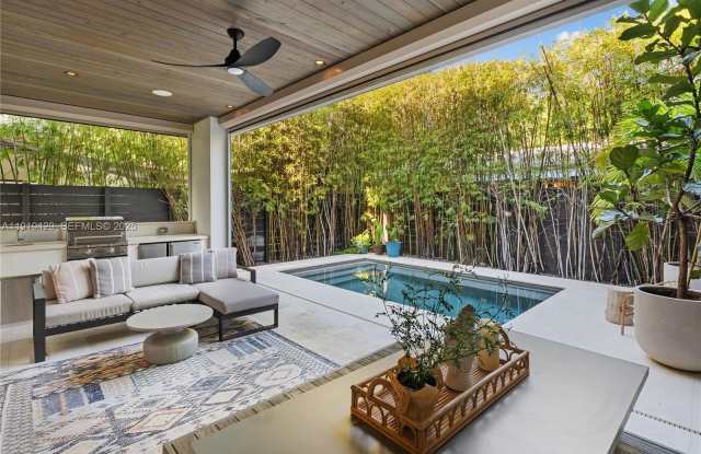 3075 Blaine St - 3075 Blaine Street, Miami, FL 33133