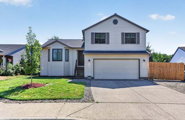Beautifully Updated 3-Bedroom Tri-Level Home in Sherwood Gallery 1