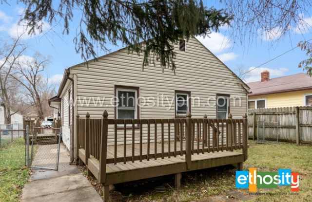 4421 Kingsley Drive Gallery 4