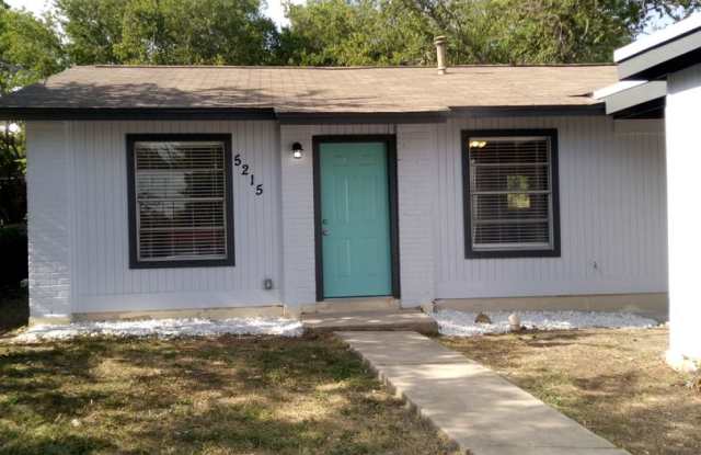 Modern 3-Bedroom in San Antonio’s Westside photos photos