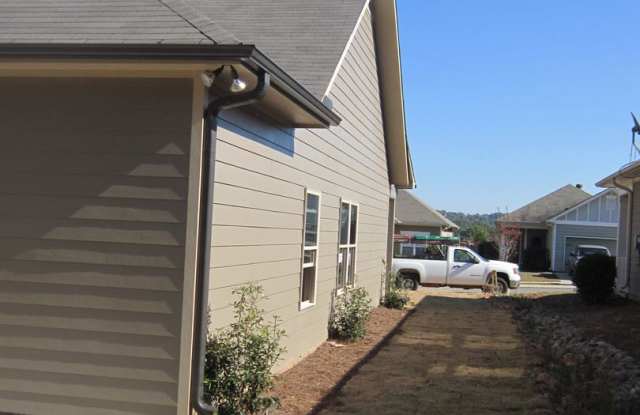 270 Hathaway Lane Gallery 4