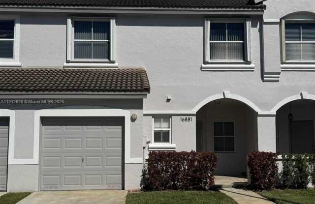 16881 SW 1st Mnr photos photos