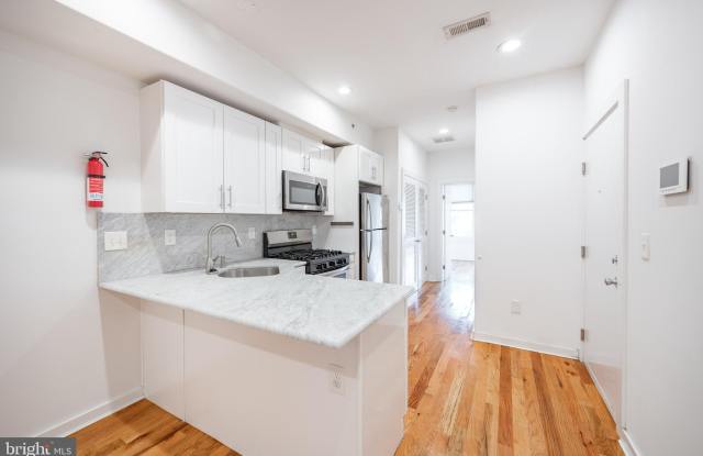 1642 N MARSHALL Street photos photos