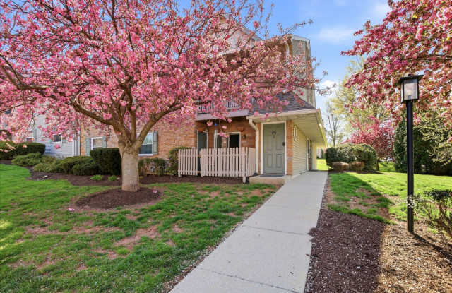 2BR/2BA Condo in Chesterview | Open Layout, Deck & Community Pool photos photos