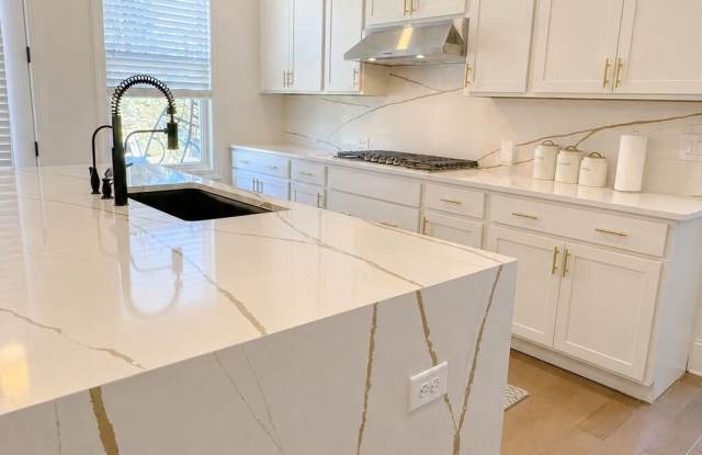 6725 Dahlgren Court Gallery 2