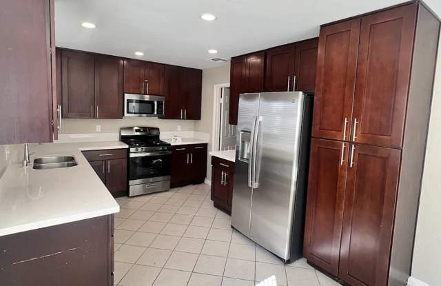 2304 Lone Pine Drive photos photos