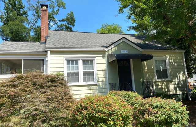 305 Sisson Avenue NE Gallery 2