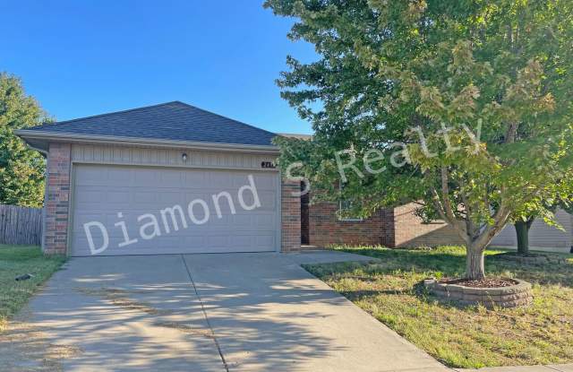 Updated 3 Bedroom Home in Reed/Hillcrest School Districts! photos photos