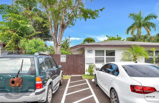 1309 NE 16th Ter photos photos