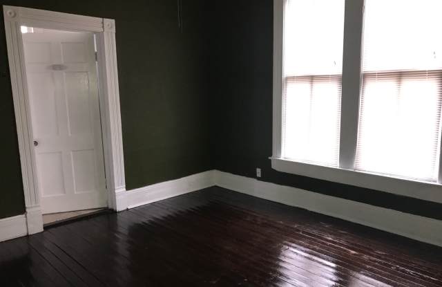 121 Daniel St Gallery 2