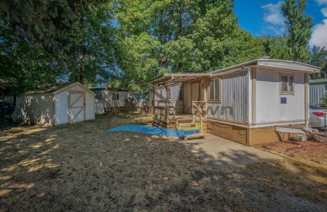 Very Nice 2 Bed 1 Bath Single Wide Mobile in Downtown Hayden! photos photos