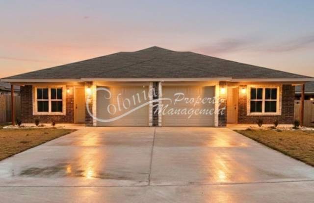 AVAILABLE NOW! (SECTION 8 ACCEPTED) photos photos