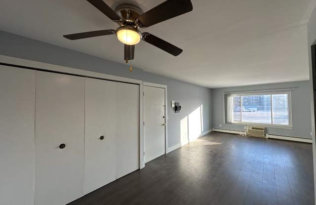 River North Village Gallery 3