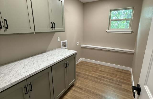 2319 Cooper Ave photos photos
