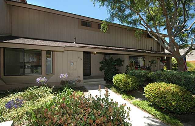 Beautifully Upgraded 2 Bedroom Condo in El Camino Club Estates! Gallery 1