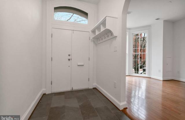 1339 CORCORAN ST NW Gallery 3