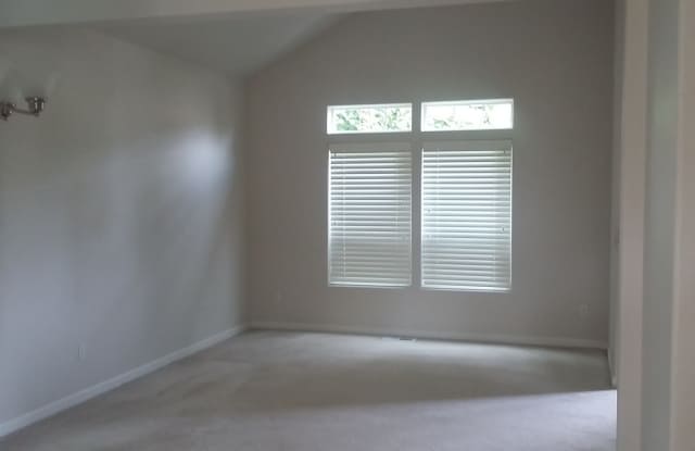 Beautiful home Beaverton Gallery 4