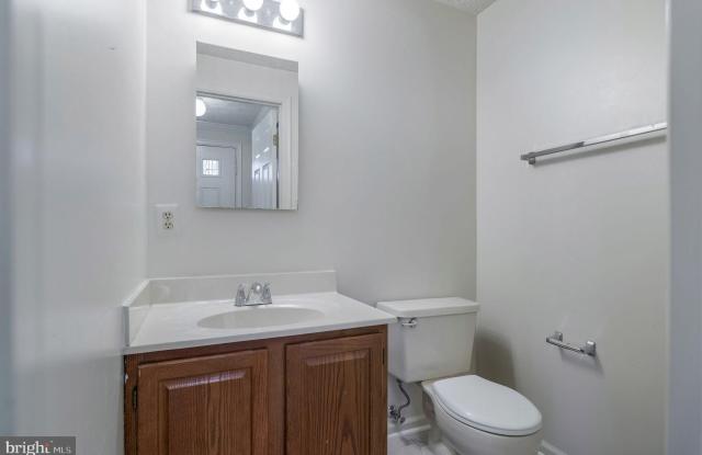 3855 SUNNY BROOK Court Gallery 3