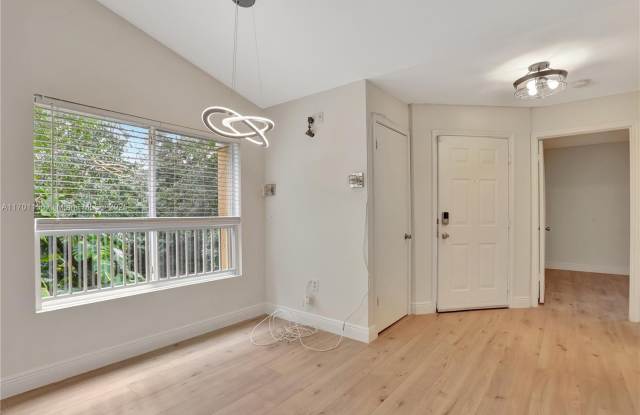 2642 NW 33rd St - 2642 Northwest 33rd Street, Oakland Park, FL 33309