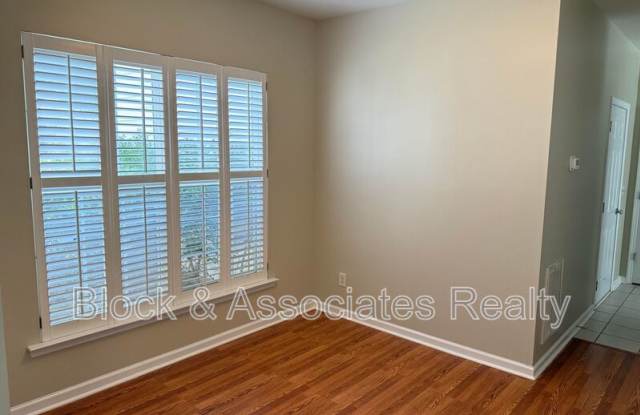 1414 Crimson Creek Drive Gallery 2
