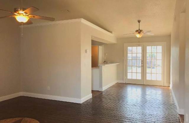 8008 Trimble Drive Gallery 3