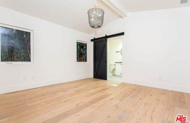 2517 Federal Avenue photos photos