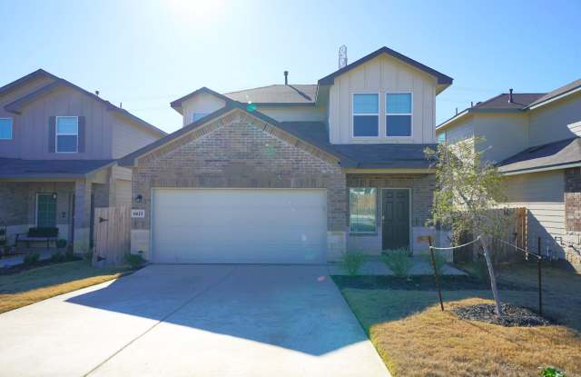 Like-New Home in Applewood Neighborhood. Realtor Commission: $600 photos photos
